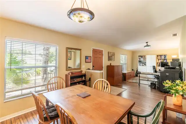 Listing Photo 14