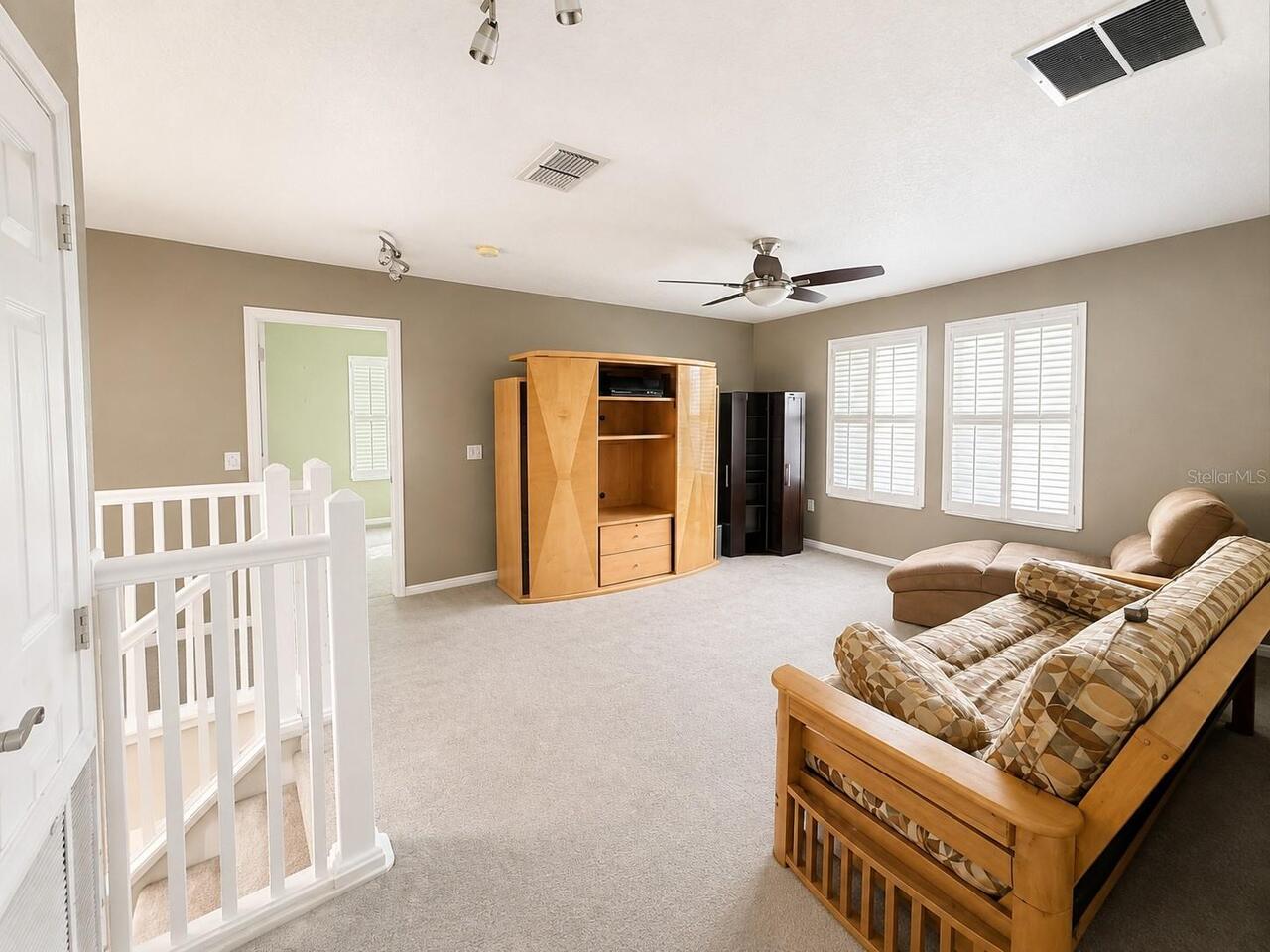 Listing Photo 12