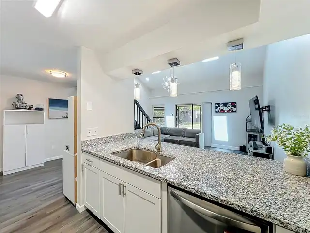 Listing Photo 9