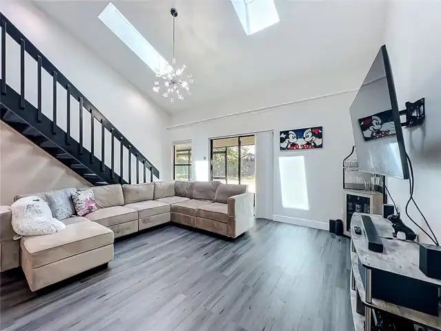 Listing Photo 14