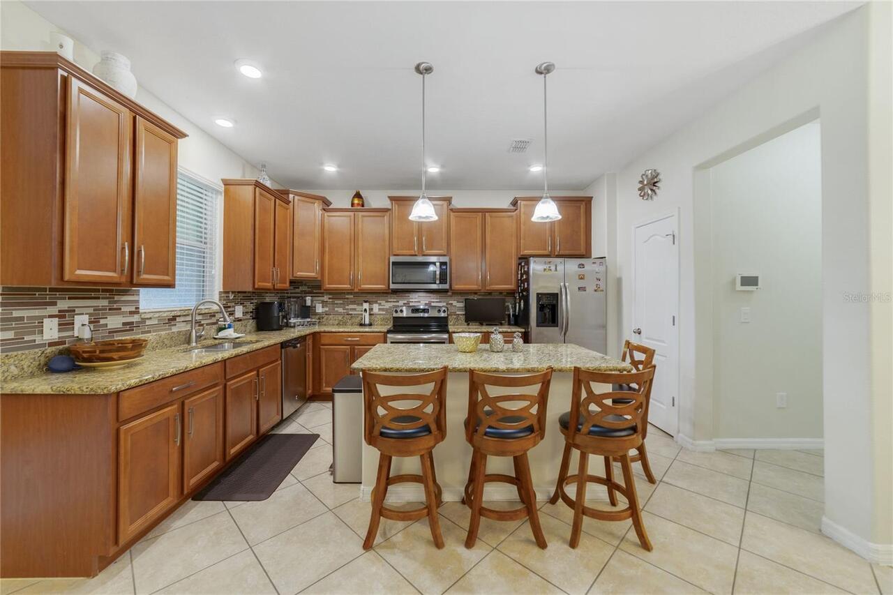 Listing Photo 8