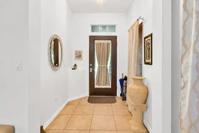 Listing Photo 8
