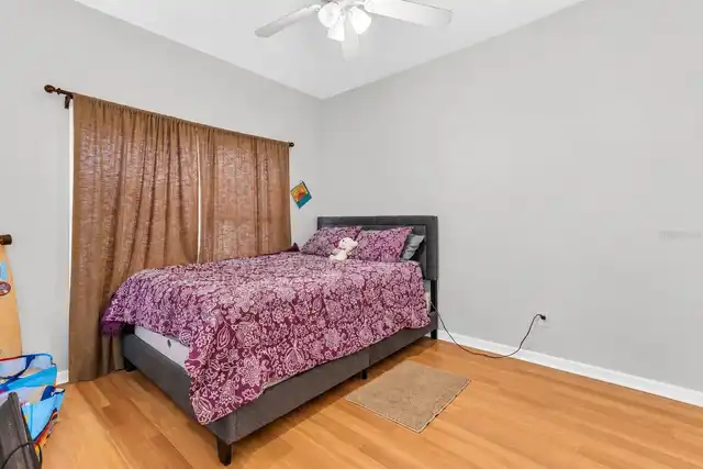 Listing Photo 14
