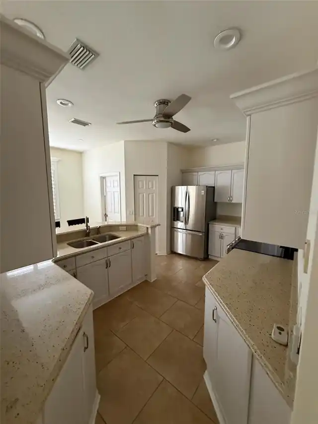 Listing Photo 8