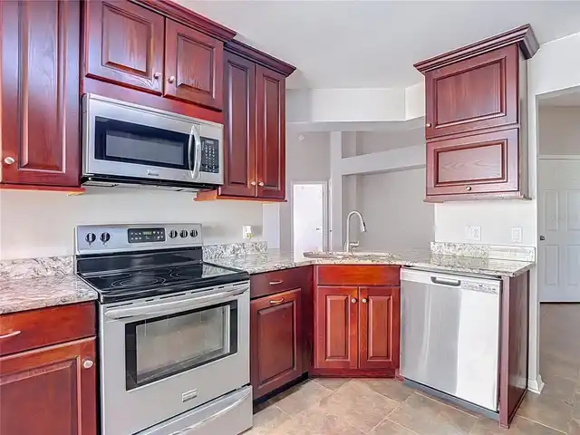 Listing Photo 14