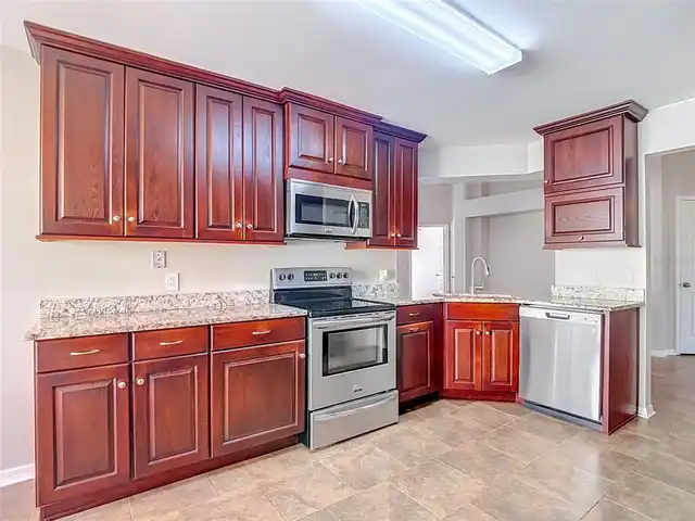 Listing Photo 15