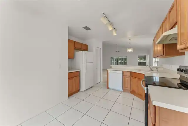 Listing Photo 13