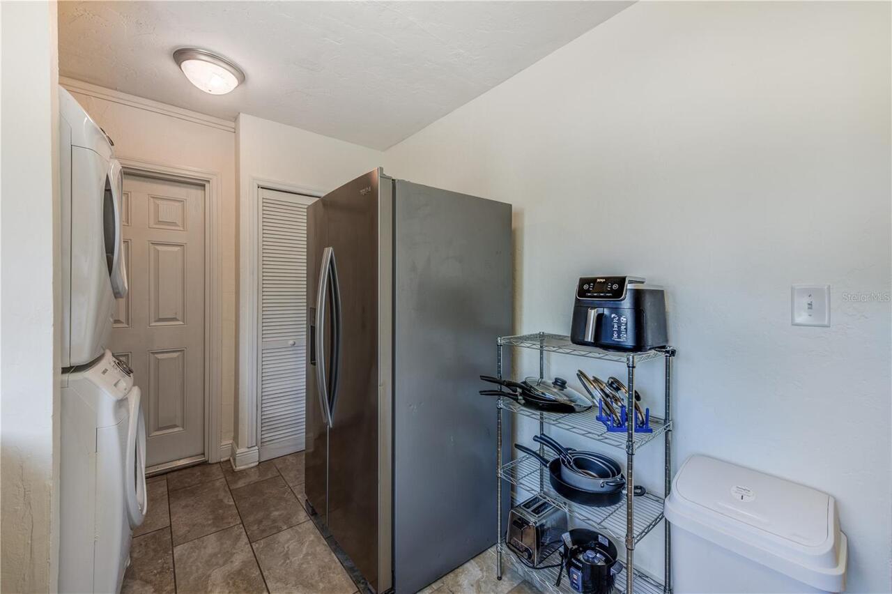 Listing Photo 12