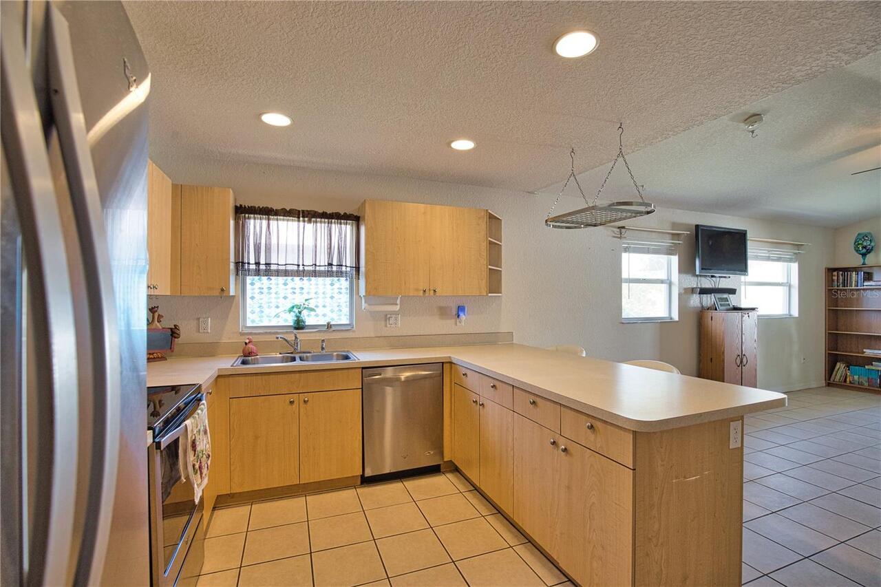 Listing Photo 16