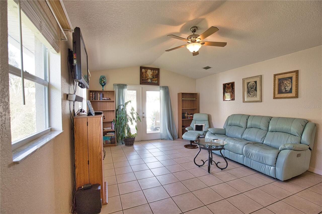 Listing Photo 22