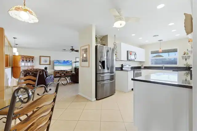 Listing Photo 12