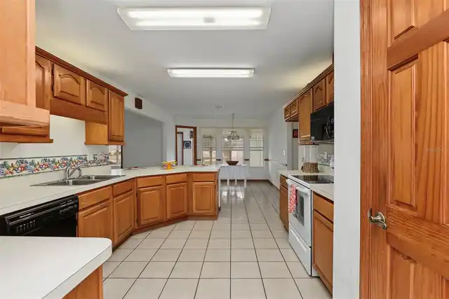 Listing Photo 10