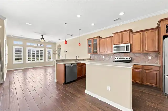 Listing Photo 14