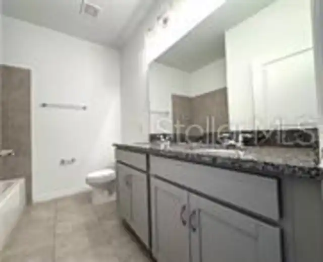 Listing Photo 11