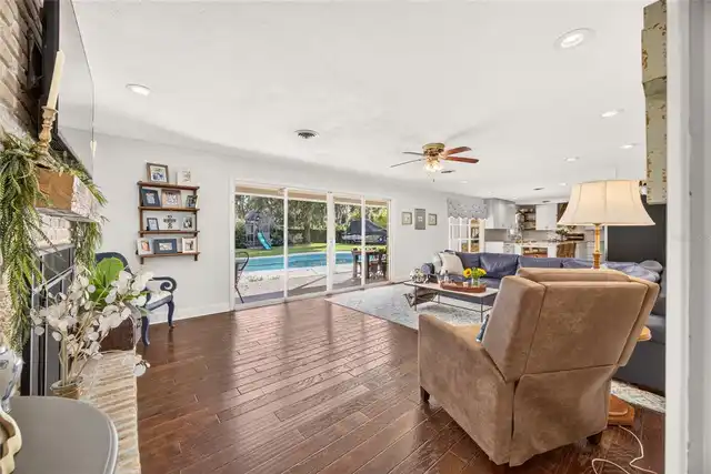 Listing Photo 8