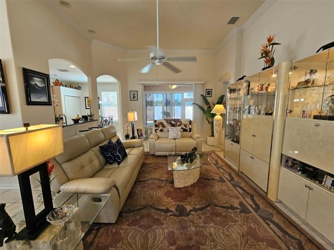 Listing Photo 8