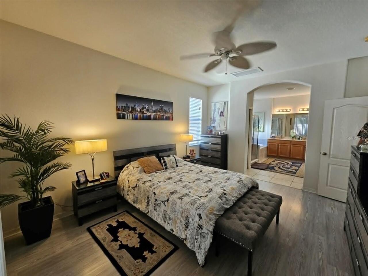 Listing Photo 9