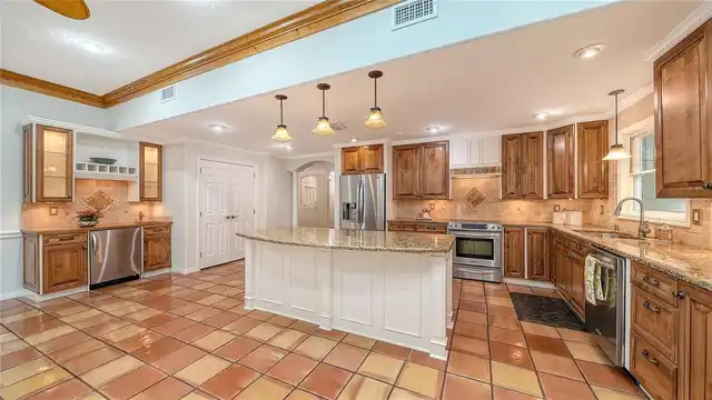 Listing Photo 18