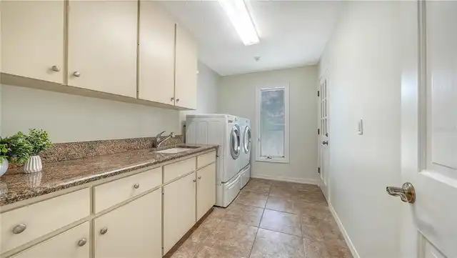 Listing Photo 35