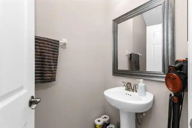 Listing Photo 10