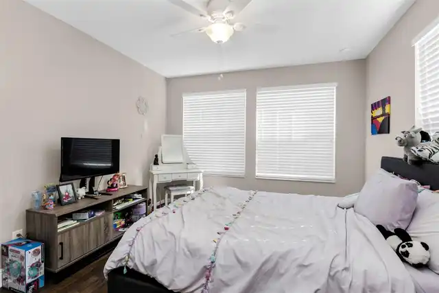 Listing Photo 19