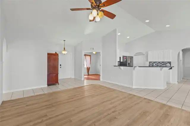 Listing Photo 7