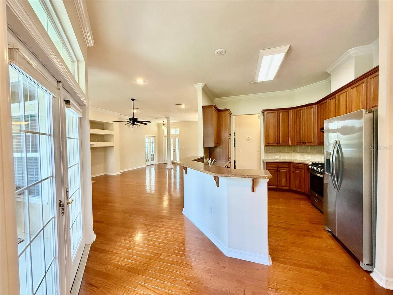 Listing Photo 11