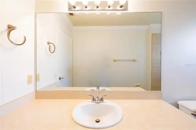 Listing Photo 38