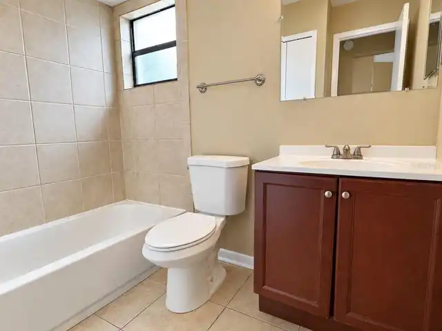 Listing Photo 12
