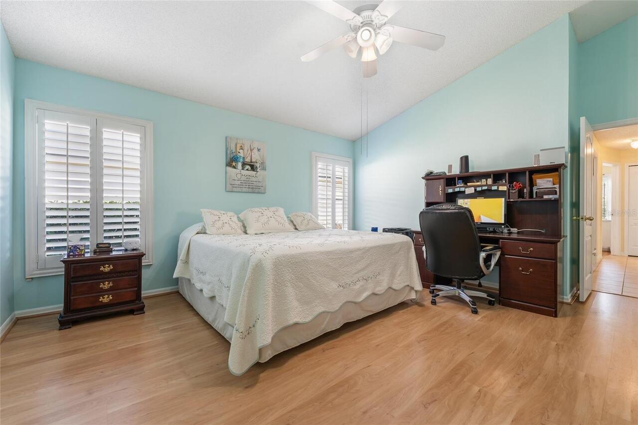 Listing Photo 14
