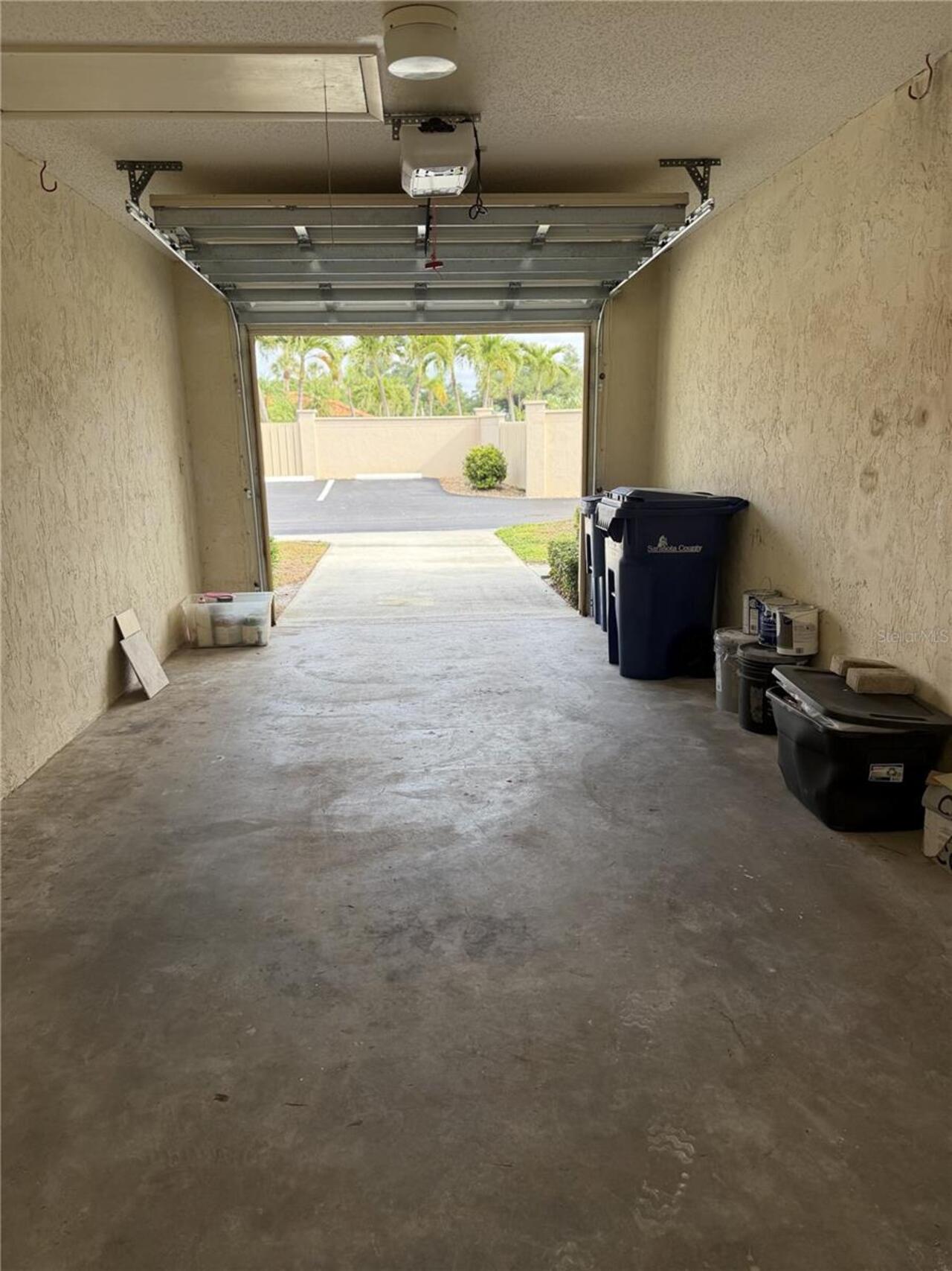 Listing Photo 11
