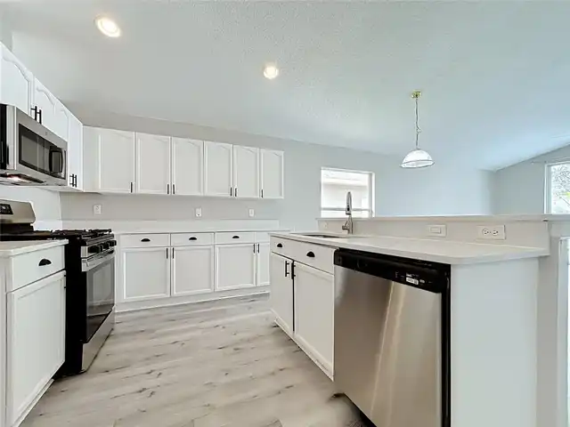 Listing Photo 7