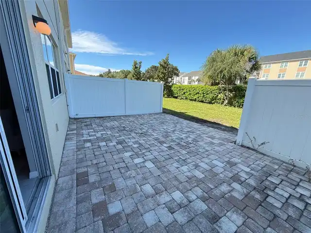 Listing Photo 15
