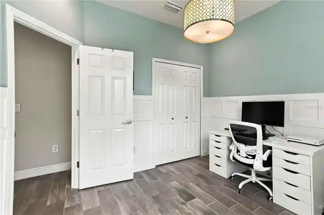 Listing Photo 12