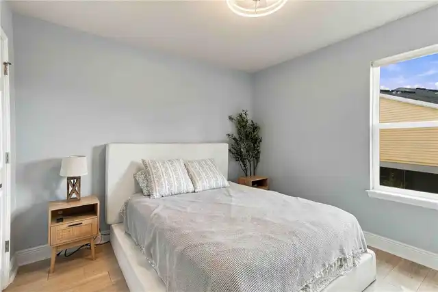 Listing Photo 20