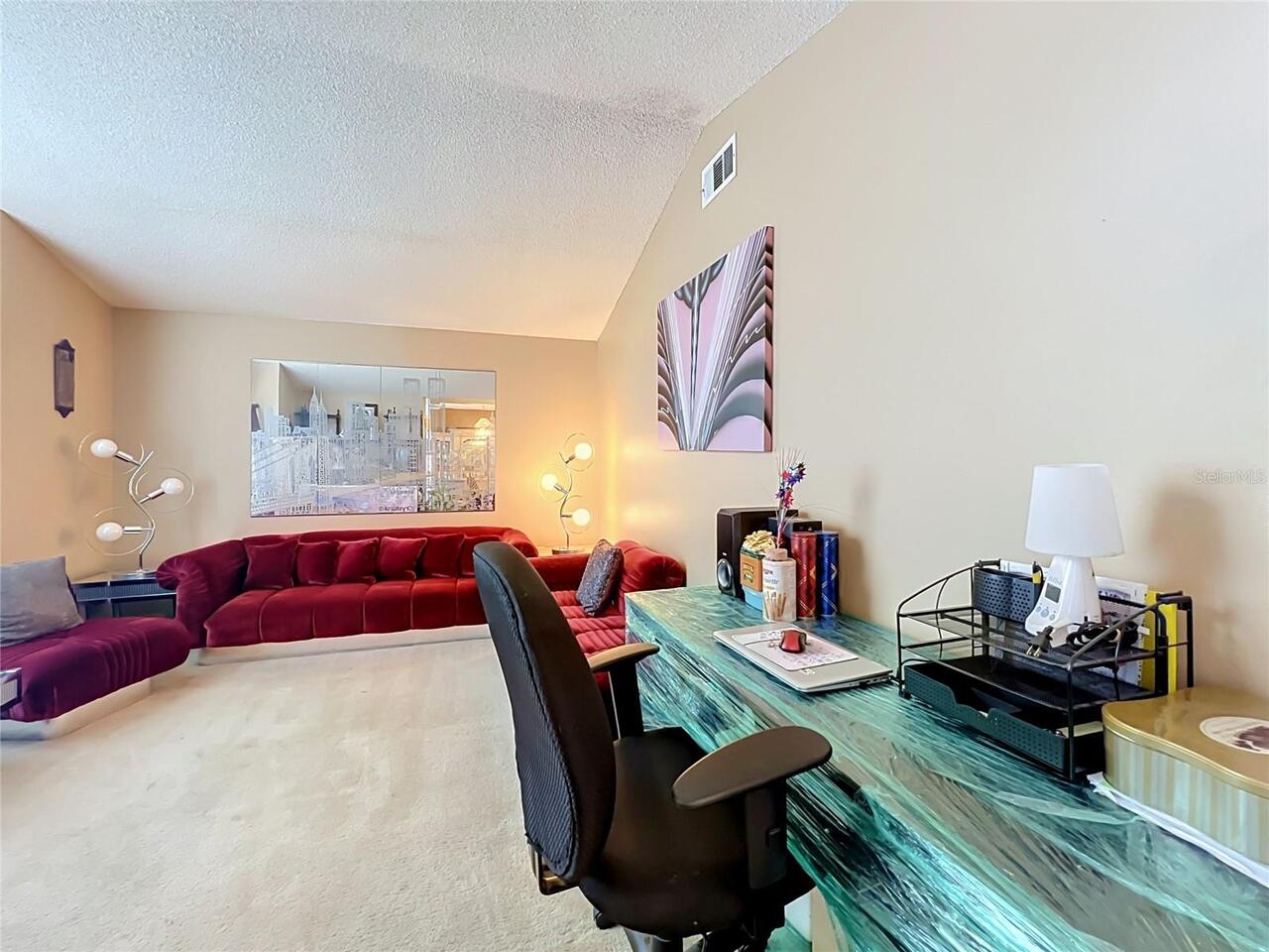Listing Photo 11