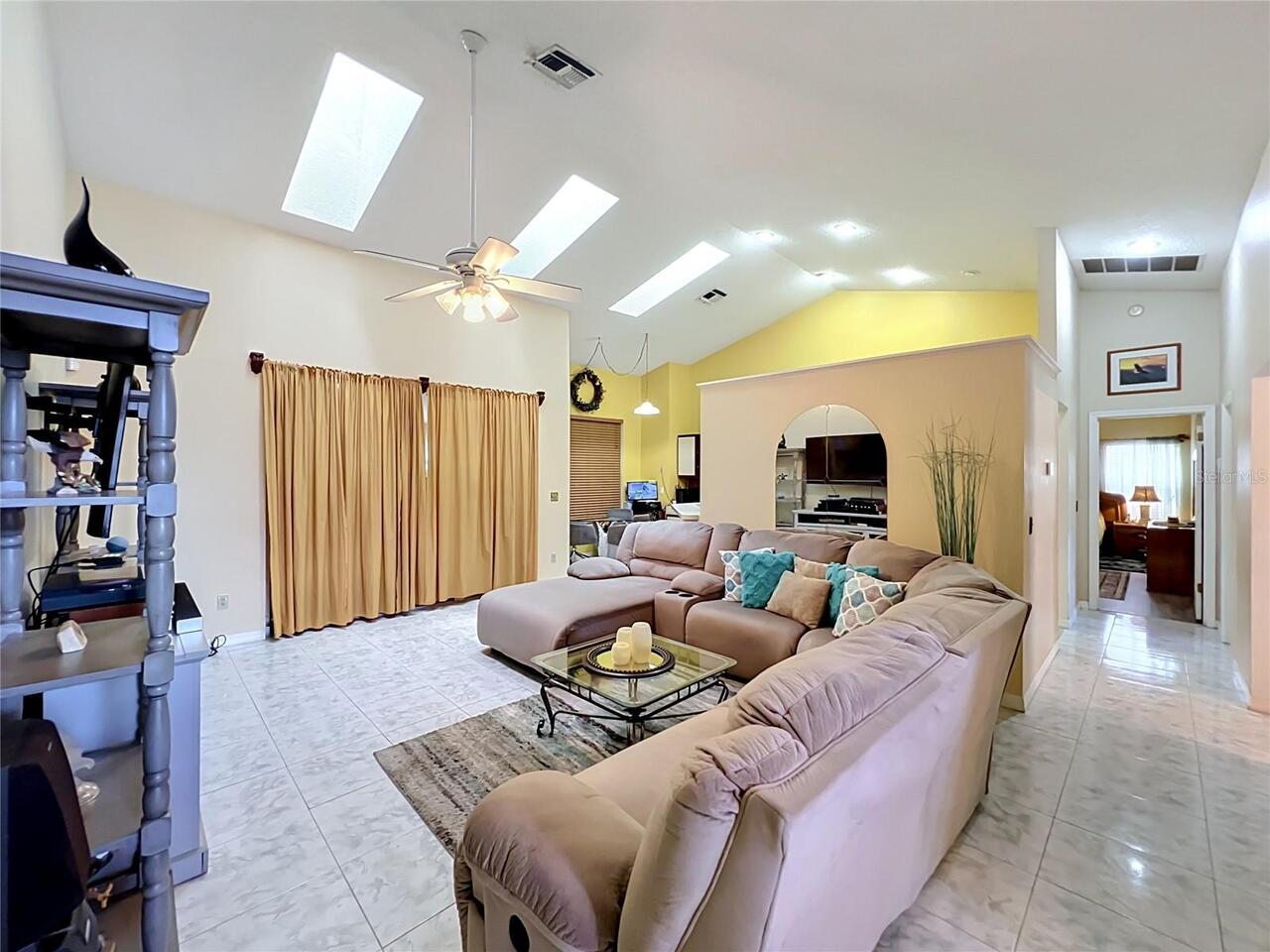 Listing Photo 14