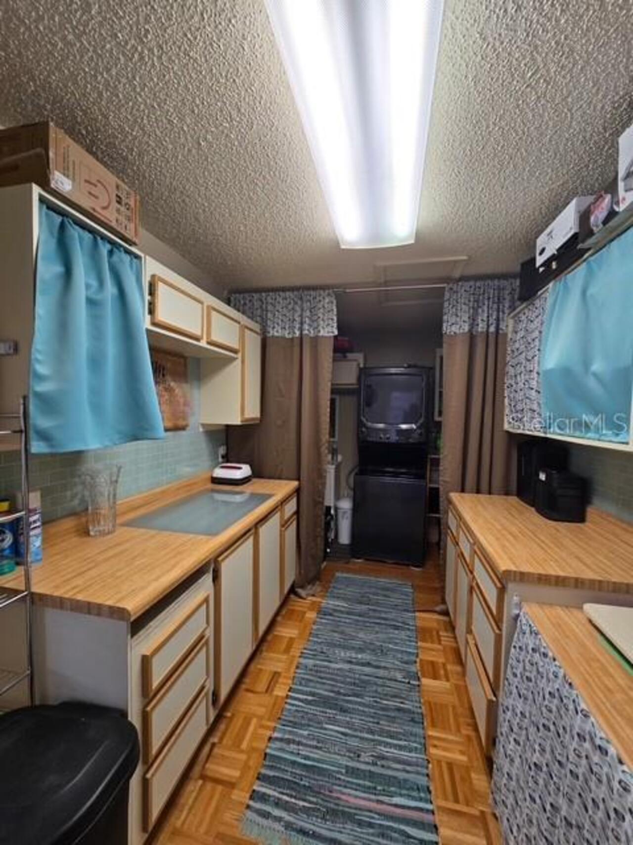 Listing Photo 11