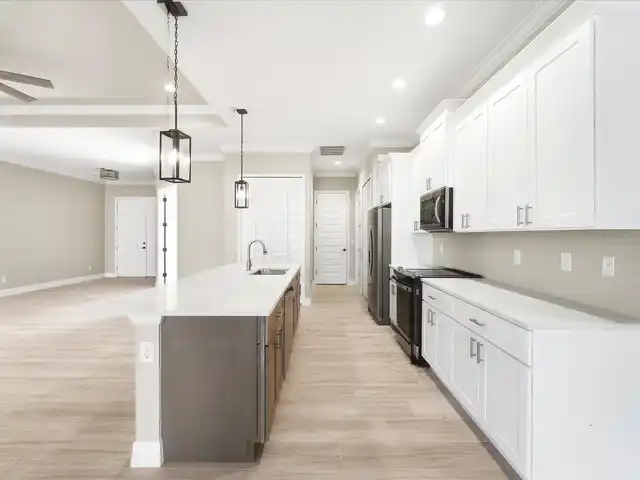 Listing Photo 6