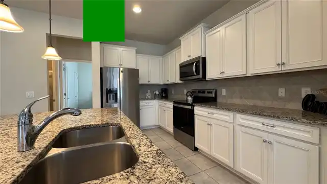Listing Photo 10