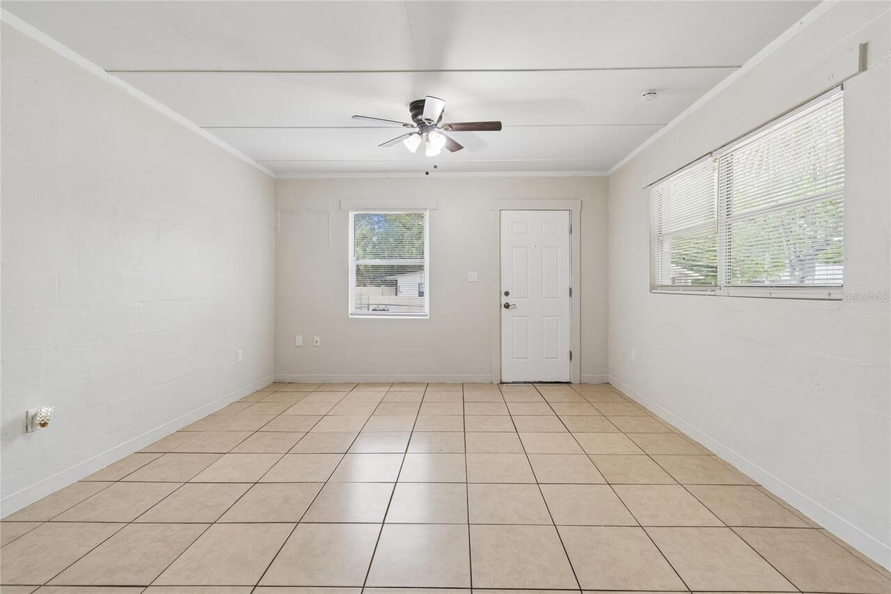 Listing Photo 8