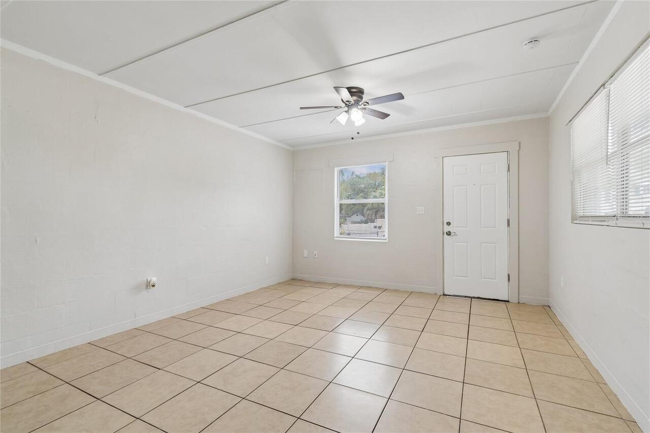 Listing Photo 9