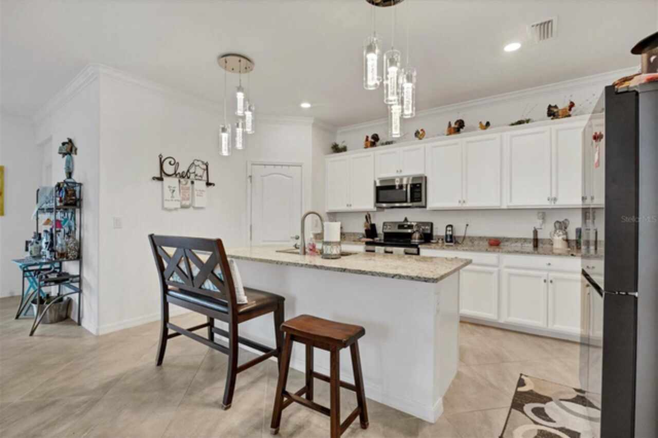 Listing Photo 12