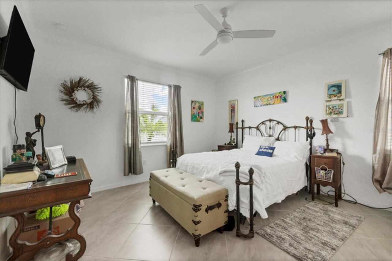 Listing Photo 17