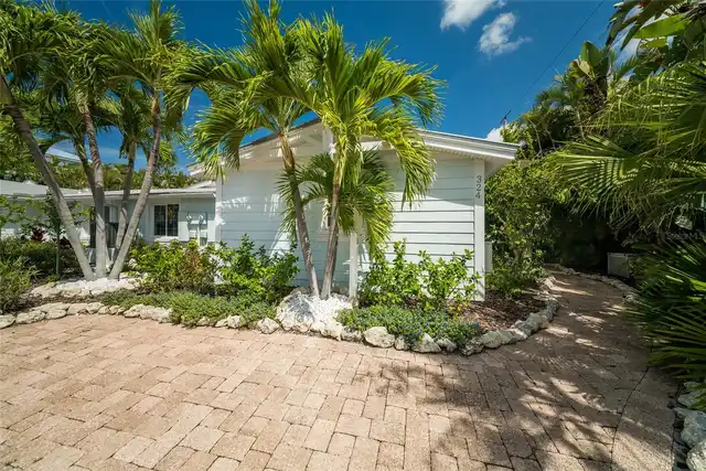 Listing Photo 6
