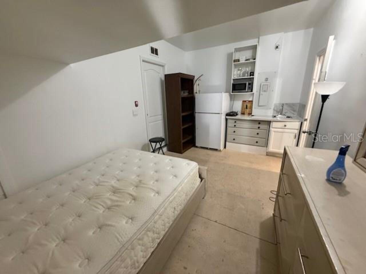 Listing Photo 7