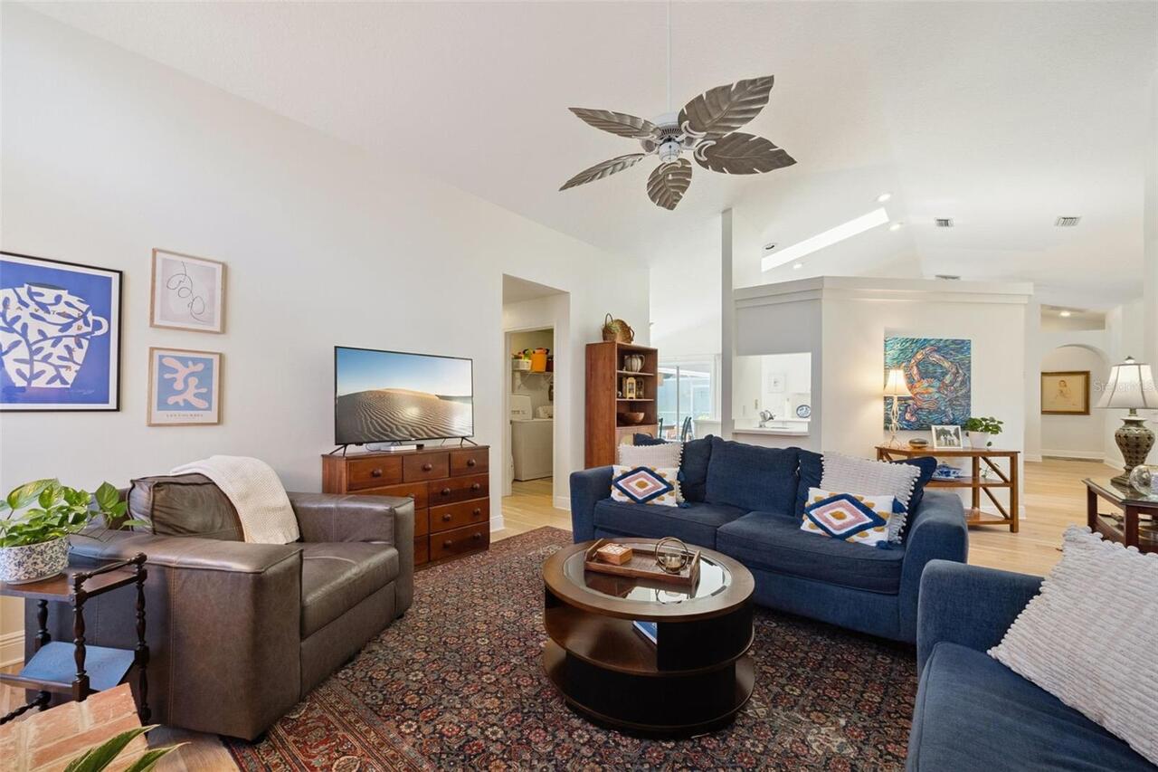 Listing Photo 8