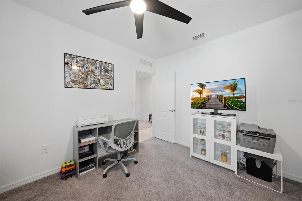 Listing Photo 16
