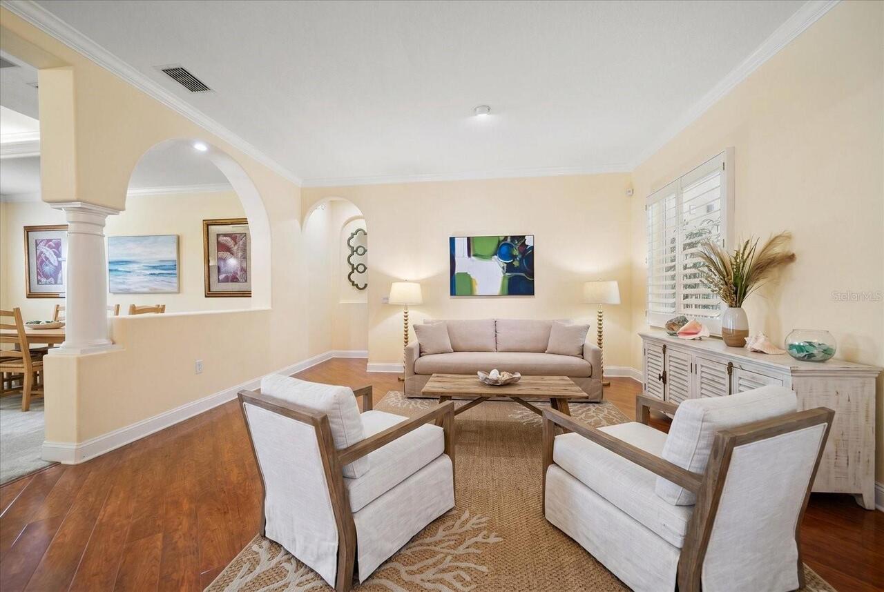 Listing Photo 11
