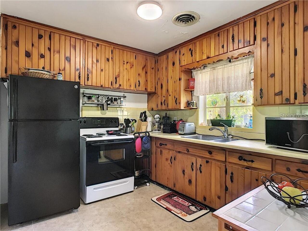Listing Photo 6